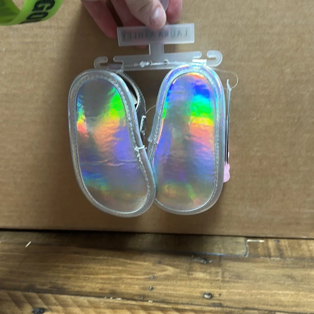 LAURA ASHLEY BABY FLOWER SANDALS: SILVER/PINK/PURPLE: NEW WITH TAGS:SZ 4